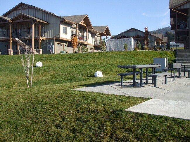 Palouse Prairie Apts