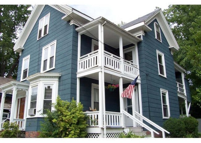 Building Photo - 99 Central St Unit 3