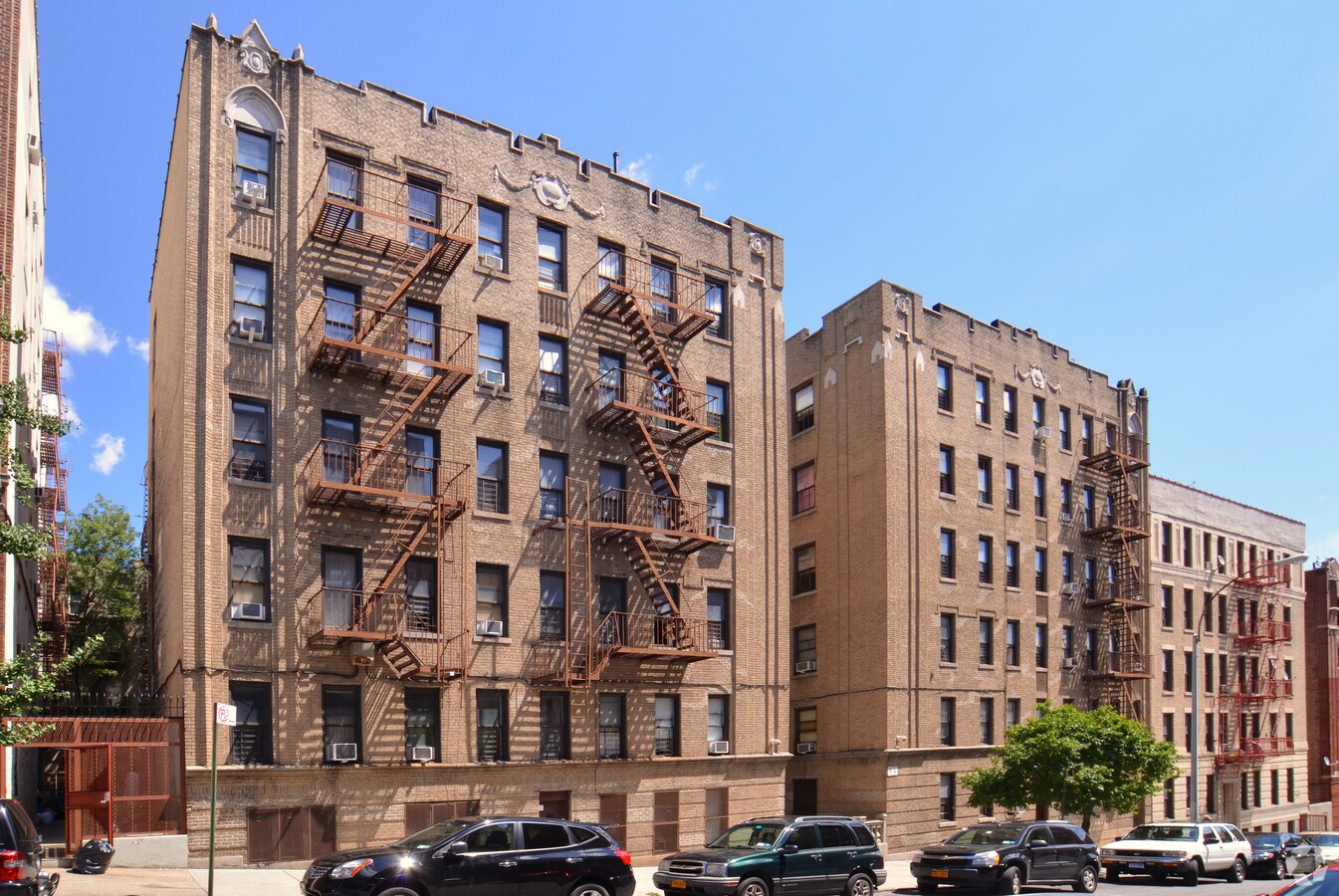 975 E 181st St - 975 E 181st St Apartments