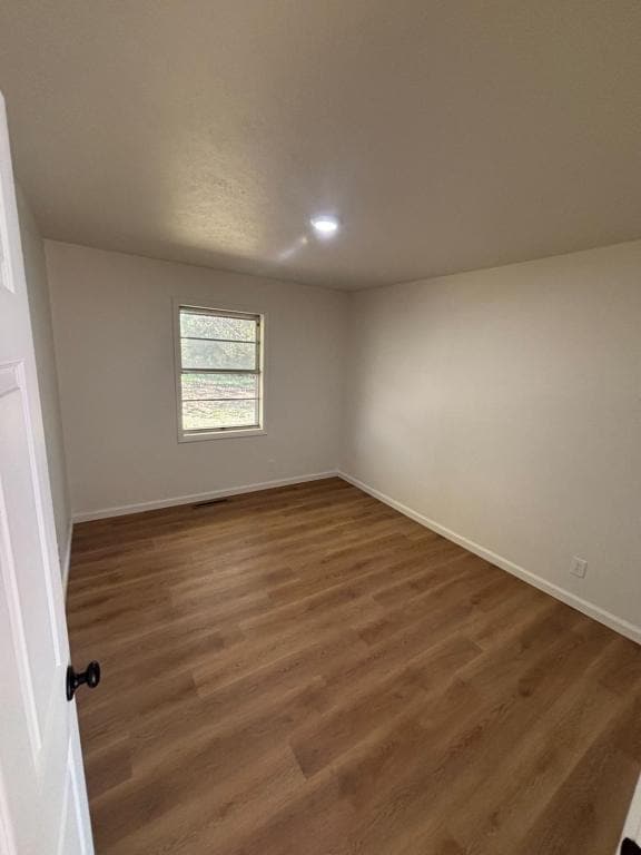 Photo - 909 E 1st St