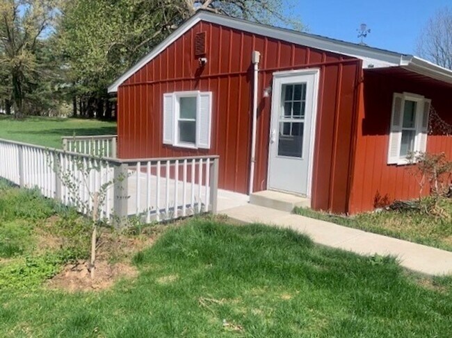 Cozy 2 BR/1 BA Apartment in Bowie! - Cozy 2 BR/1 BA Apartment in Bowie!