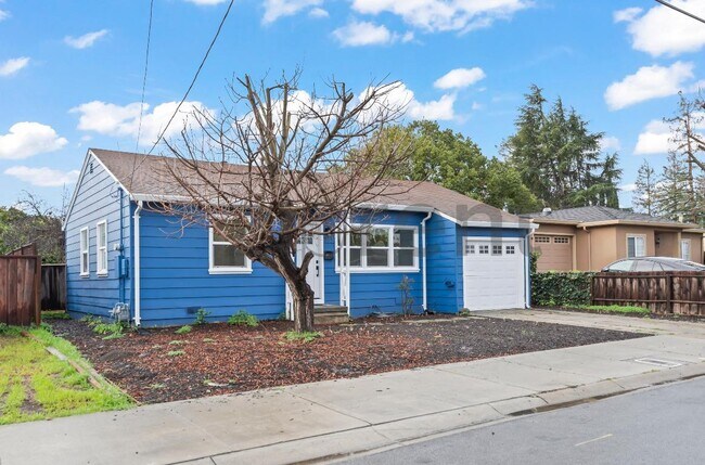 Photo - 854 Cedar Ave