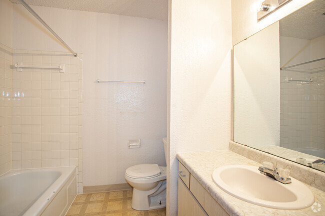 Studio - 435 SF - Unicorn Apartments