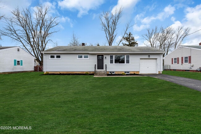 Photo - 1230 Dove St