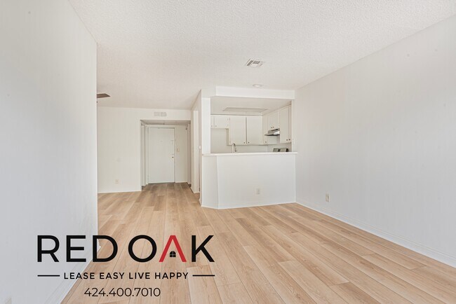 Photo - 130 1/2 S Alexandria -205 Unidad 205