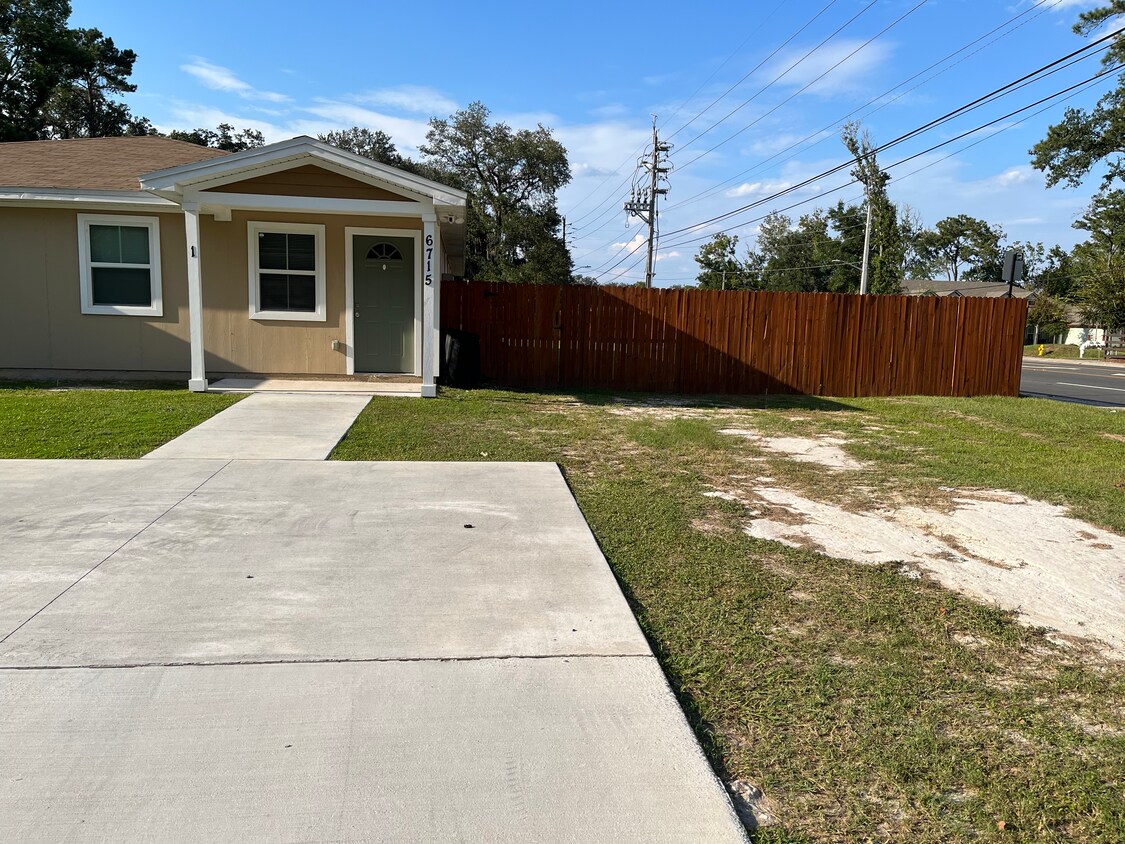 Photo - 6715 Golfview St (Jacksonville, FL)