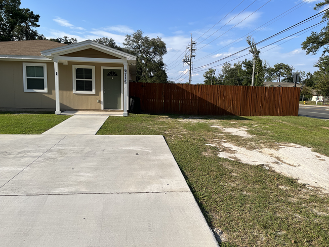 Photo - 6715 Golfview St Townhome