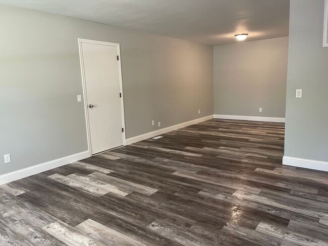 Photo - Close to Elementary School