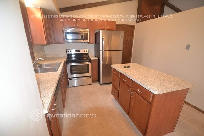 Photo - 5300 81st Ave N