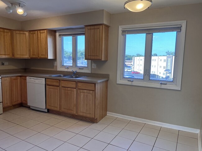 Photo - 8616 W 95th St Unit 307