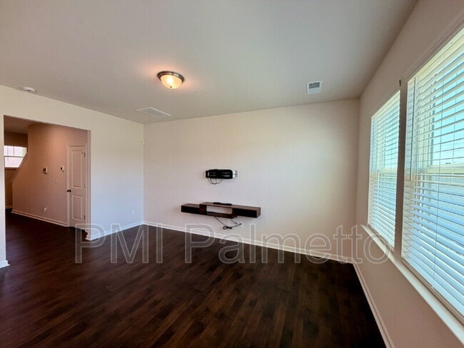 Photo - 1074 Cornelia St
