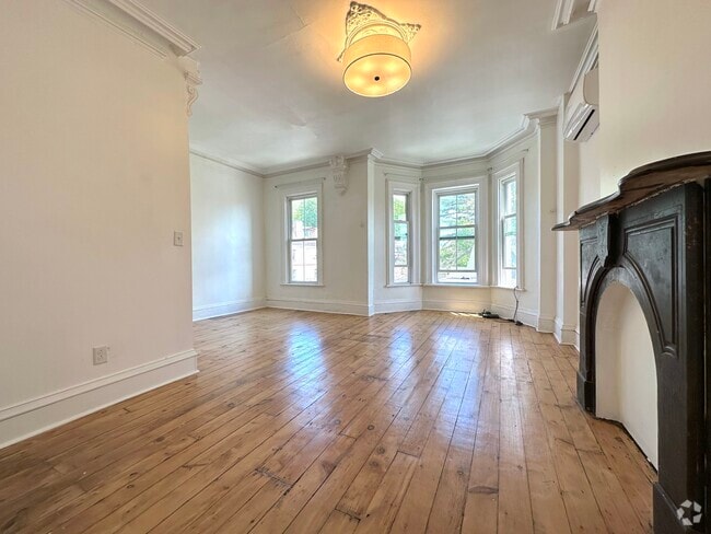 Building Photo - 263 Liberty St Unit 3 Rental