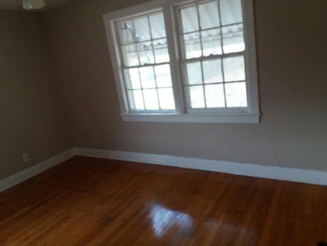 Photo - 3118 Avenue Q