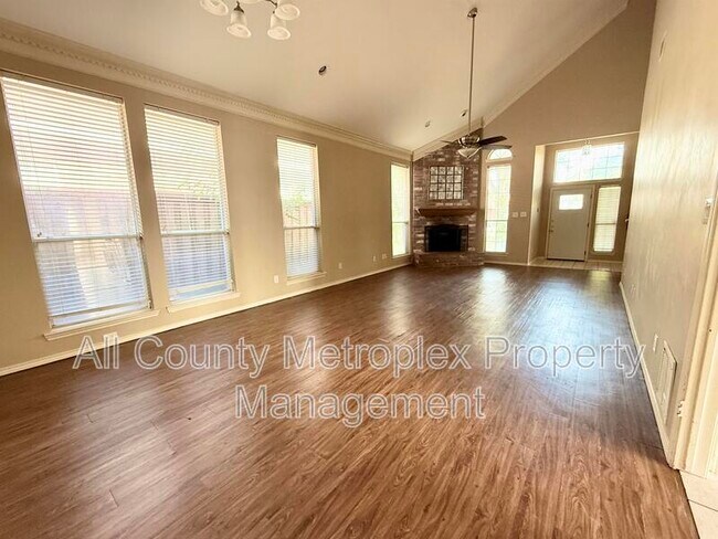 Photo - 8902 Bayshore Ln