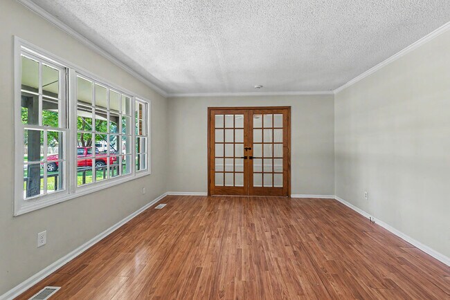 124 Carolina Cir
