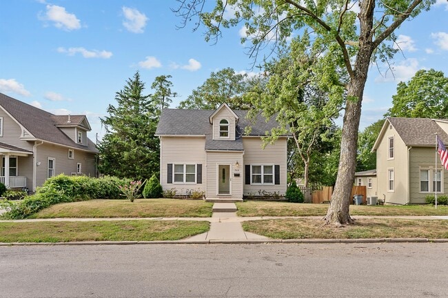 725 Michigan St