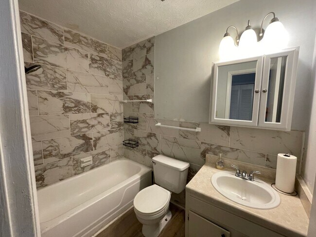 Photo - Furnished 1/1 in Chateau DeVille Unit 228