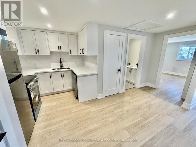 Photo - 246 Marlborough St Unité 3