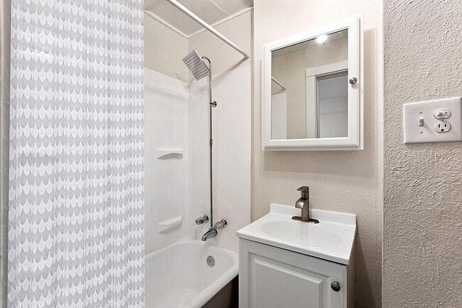 Photo - 1651 Washington