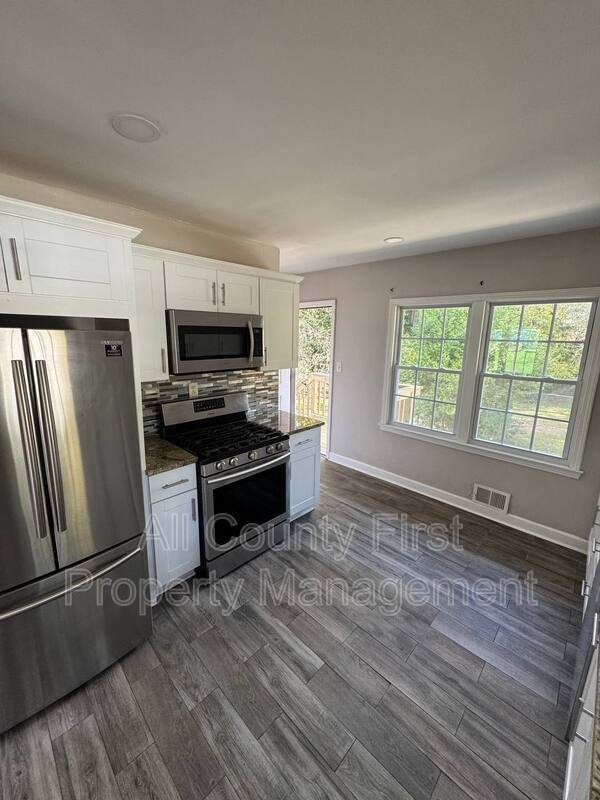 Photo - 1093 Fayetteville Rd SE