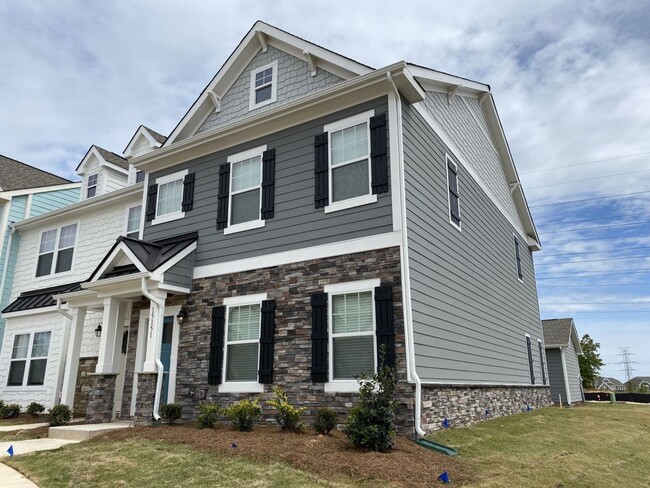 End Unit 2 Story Townhome in Huntersville - End Unit 2 Story Townhome in Huntersville