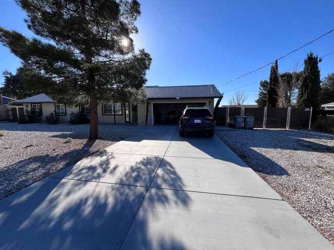 Charming 4BR House in Hesperia - Charming 4BR House in Hesperia