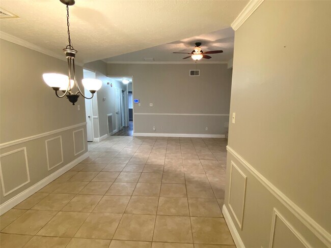 Photo - 302 El Toro Ln