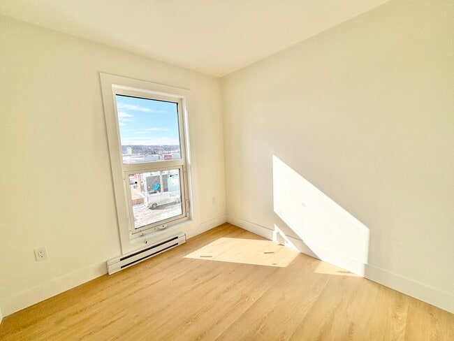 Photo - 124 Wallace Ave Unité 1-Bed