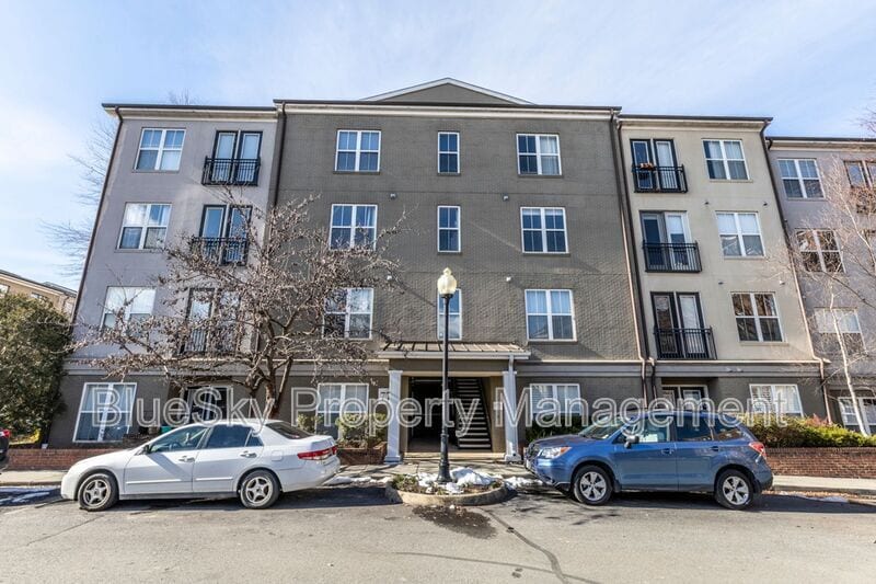 Photo - 775 Walker Square