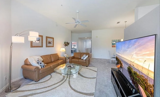 Photo - 640 Lalique Cir Unidad 407