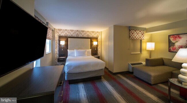 Photo - 1121 New Hampshire Ave NW