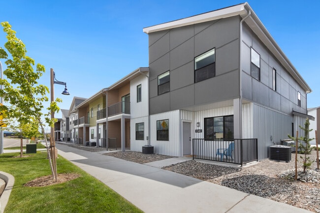 Building Photo - Millworx Rental