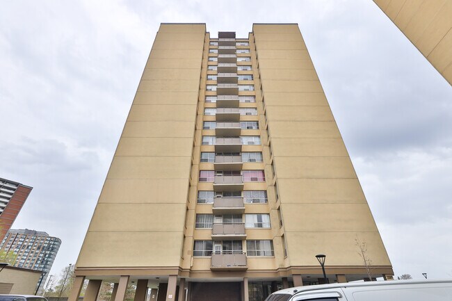 Photo - 2089 Lawrence Av