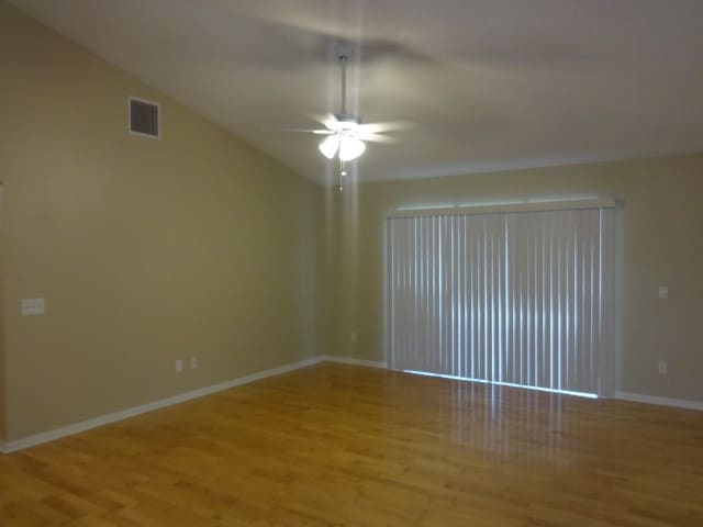 Photo - 1040 Pineview Ct