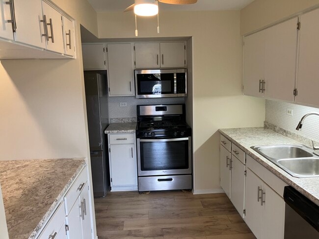 Photo - 1860 W Highland Ave Unit G-103