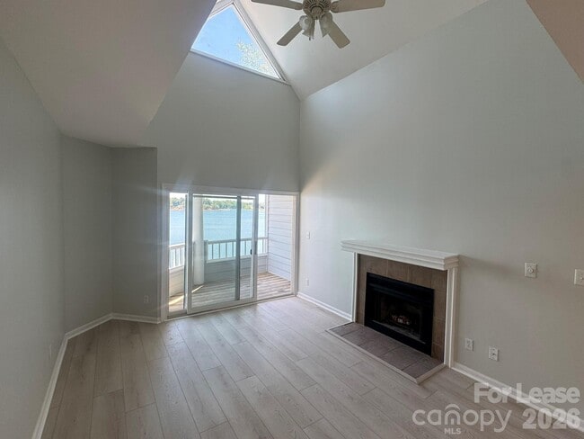 Photo - 363 Northwest Dr