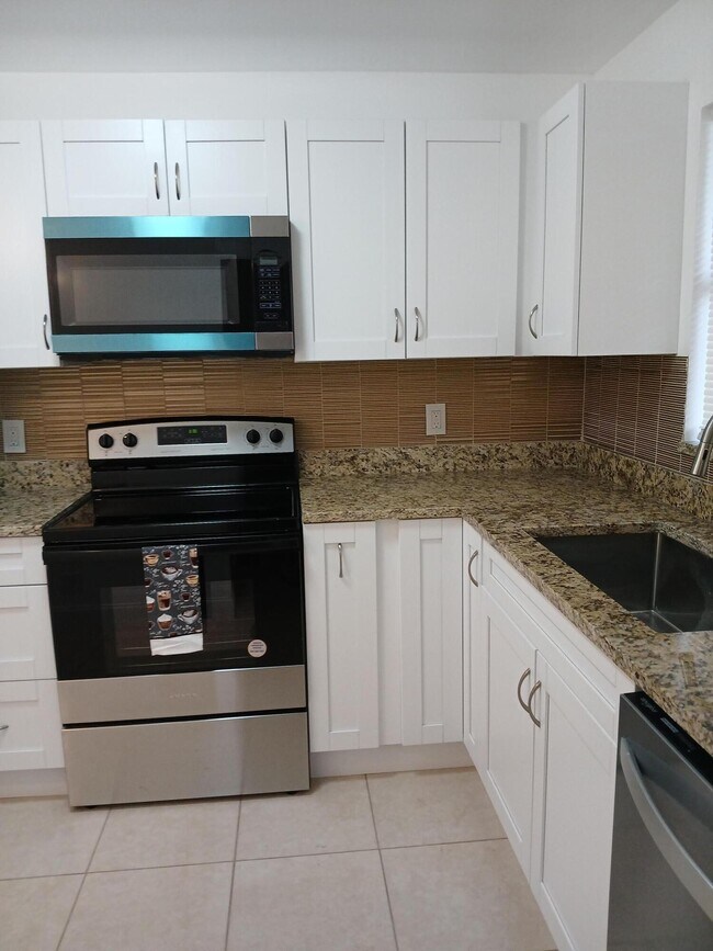 Photo - 4760 Lucerne Lakes Blvd E Condo Unit 405