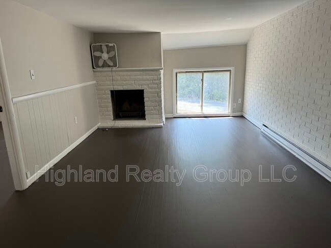 Photo - 1887 Habecker Rd Unit Apt 6