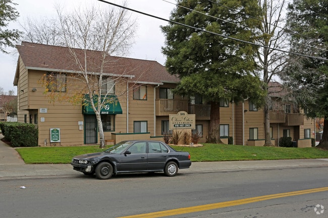 Building Photo - Olive Glen Apartments