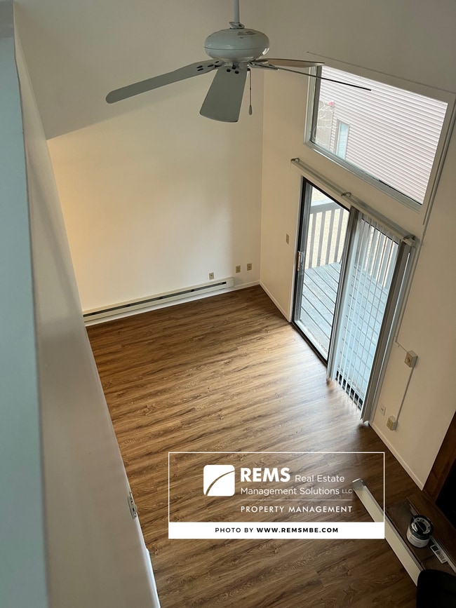 Photo - 2 Cedar Trail