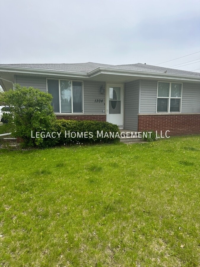 Photo - 1304 Vandenbroek Rd Casa