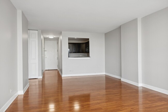 Photo - 1636 N Wells St Unit 1108