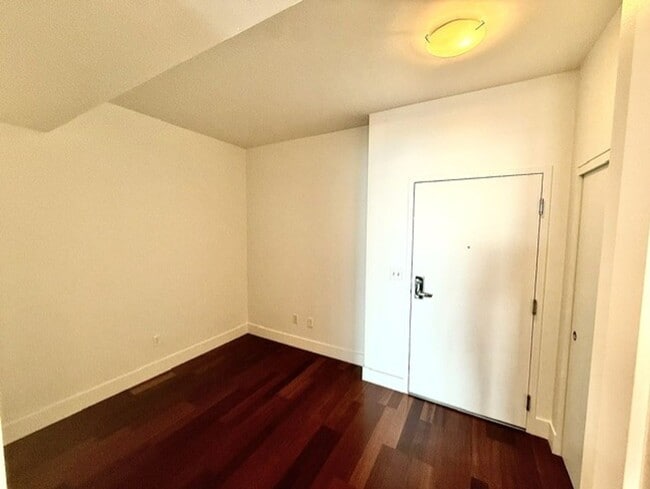Photo - 2911 2nd Ave