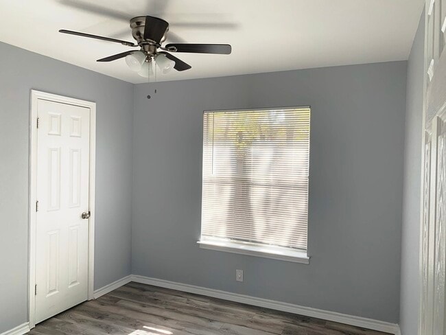 Photo - 206 Tamara Dr