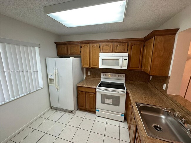 Photo - 8560 N Sherman Cir Unit 202