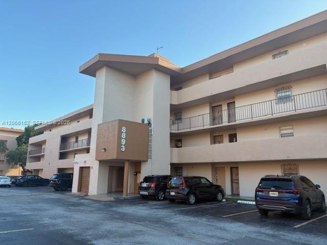 Building Photo - 8893 Fontainebleau Blvd Unit 304