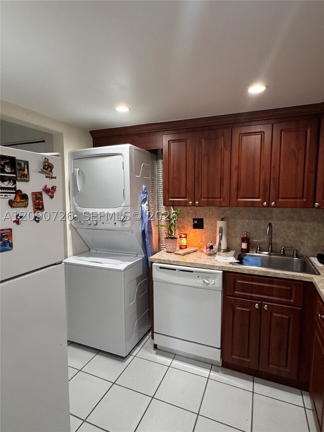 Photo - 8303 SW 142nd Ave Unit D107