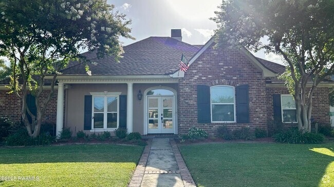Building Photo - 102 Midland Dr Rental
