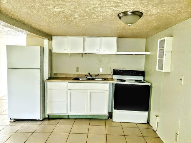 Photo - 900 Mohawk Dr