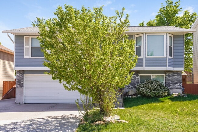 Building Photo - 4901 Banquet Ave